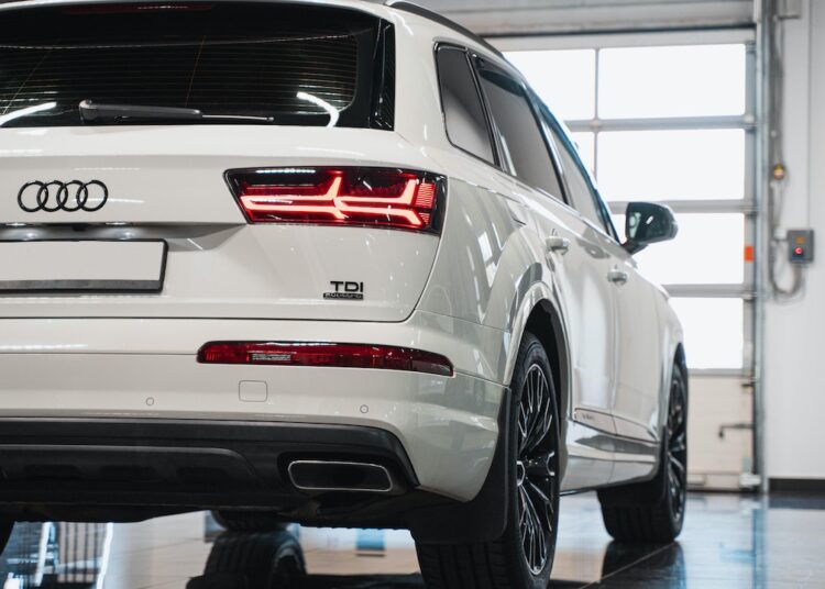 Waarom het vergelijken en afsluiten van je autoverzekering belangrijk is