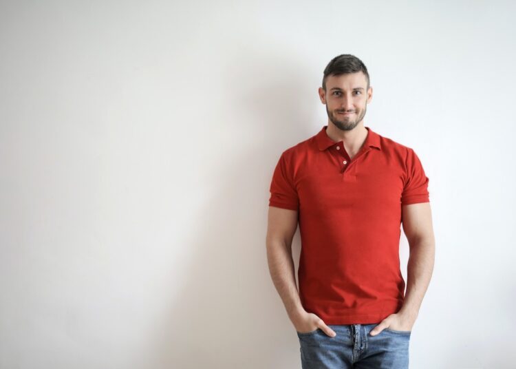 Dit is waarom jij een polo shirt in de kast moet hebben
