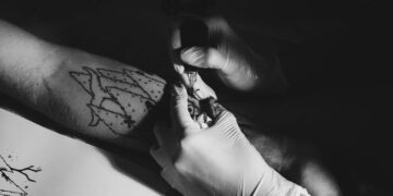 Uitgezocht: hoe pijnlijk is het zetten van een tattoo nu echt?