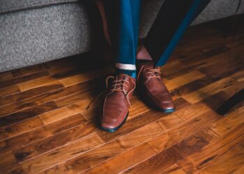 De keuze tussen instapboots of veterboots als nette werkschoenen